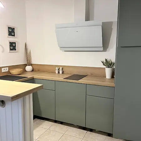 Jolie Maison De 40m2 Avec Jardin *
